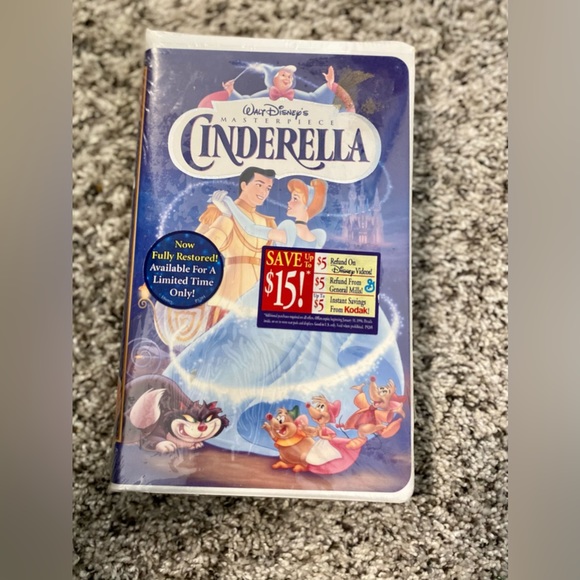Sealed Cinderella VHS - Picture 1 of 2
